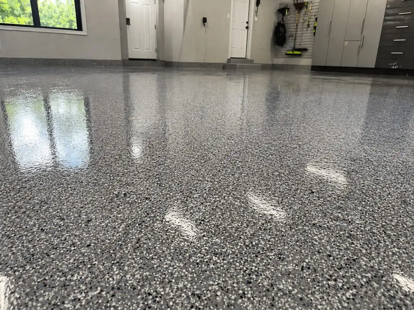 polyurea floor coating